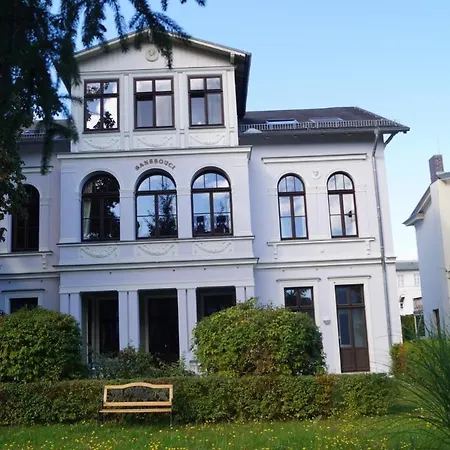 Holiday home 'kaiserliche' Mit 3 Sz, 2 Baedern Und Whirlwanne *