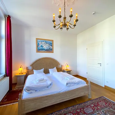 Holiday home 'kaiserliche' Mit 3 Sz, 2 Baedern Und Whirlwanne *