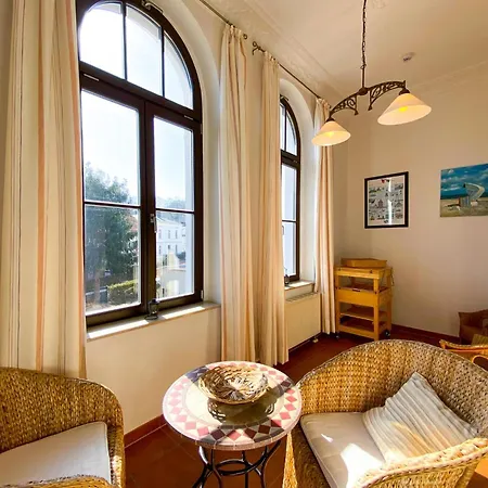 'kaiserliche' Mit 3 Sz, 2 Baedern Und Whirlwanne