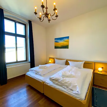 'kaiserliche' Mit 3 Sz, 2 Badern Und Whirlwanne Tatil Evi Heringsdorf