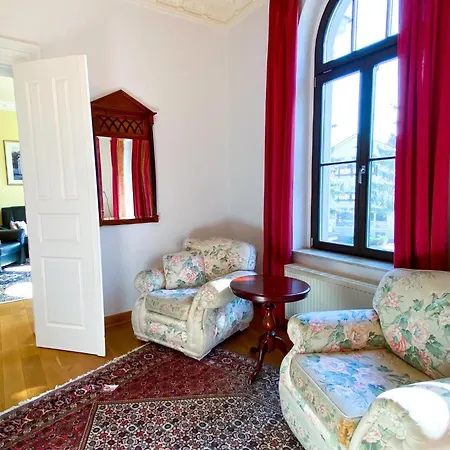 'kaiserliche' Mit 3 Sz, 2 Baedern Und Whirlwanne